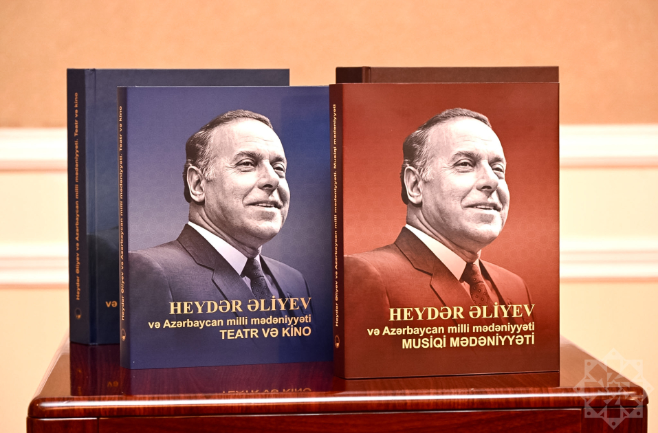 İctimai-Siyasi Sənədlər Arxivində Ümummilli Lider Heydər Əliyevin anadan olmasının 103-cü ildönümünə həsr olunmuş tədbir və “Heydər Əliyev və Azərbaycan milli mədəniyyəti” silsiləsindən iki sənədlər toplusunın təqdimatı keçirilib